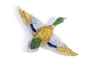 Gold & Platinum Sapphire Sapphire Emerald Diamond Duck Brooch.sophiworld.com