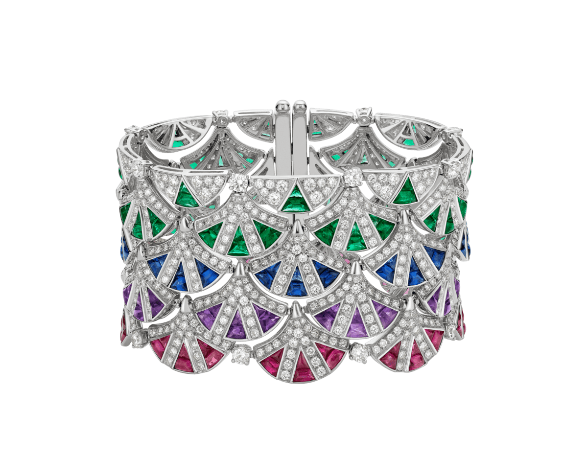 DIVASDREAM-Bracelets-BVLGARI.Jewellery to wear on New Year's Eve. Read more on www.sophiworldblog.com!